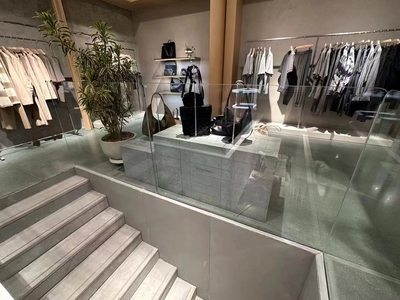 武昌區某專賣店清水混凝土地磚